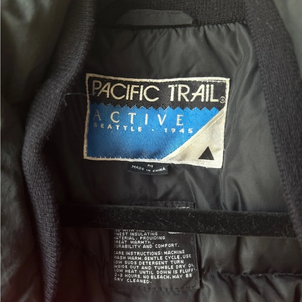 Vintage Pacific Trail Men's Black and Neon Orange Puffer Jacket